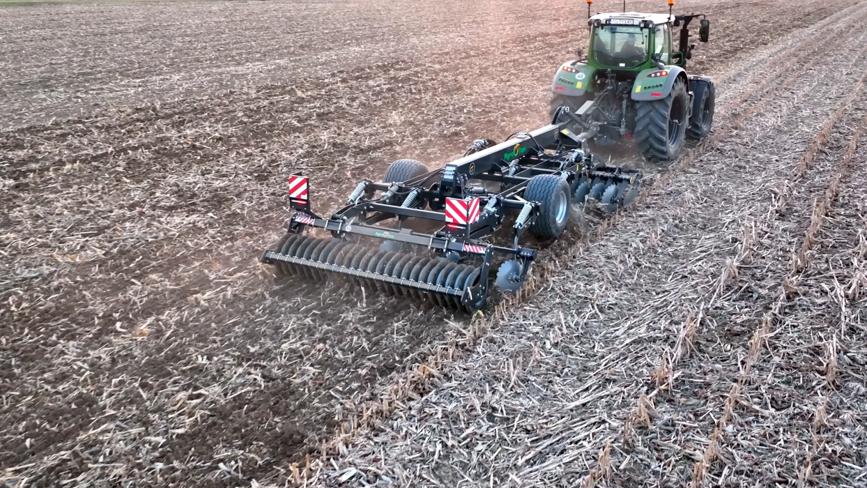 Agregat wielozadaniowy BW praca w polu